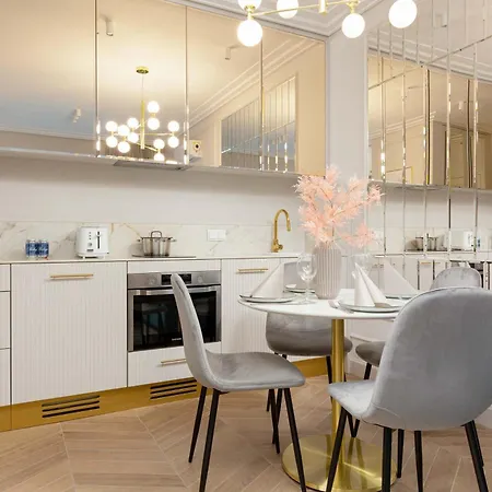Appartement Lux Center Mennica By Renters Prestige *