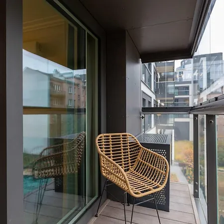 Lux Center Mennica By Renters Prestige *