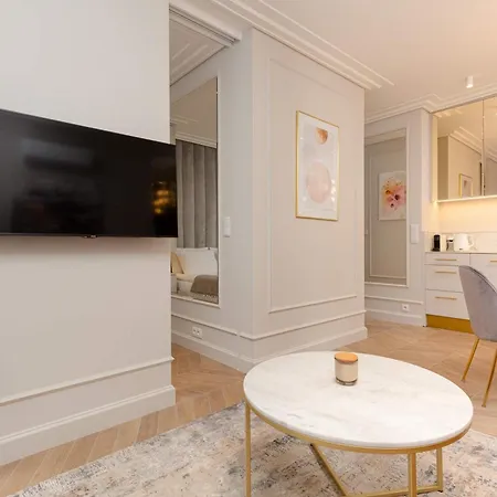 Lux Center Mennica By Renters Prestige Varsovie