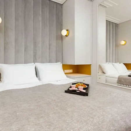 Lux Center Mennica By Renters Prestige Varsovie